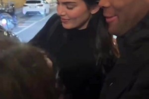 肯豆最新意大利米兰时装周完美侧颜杀！NBA最佳防守不是开玩笑的